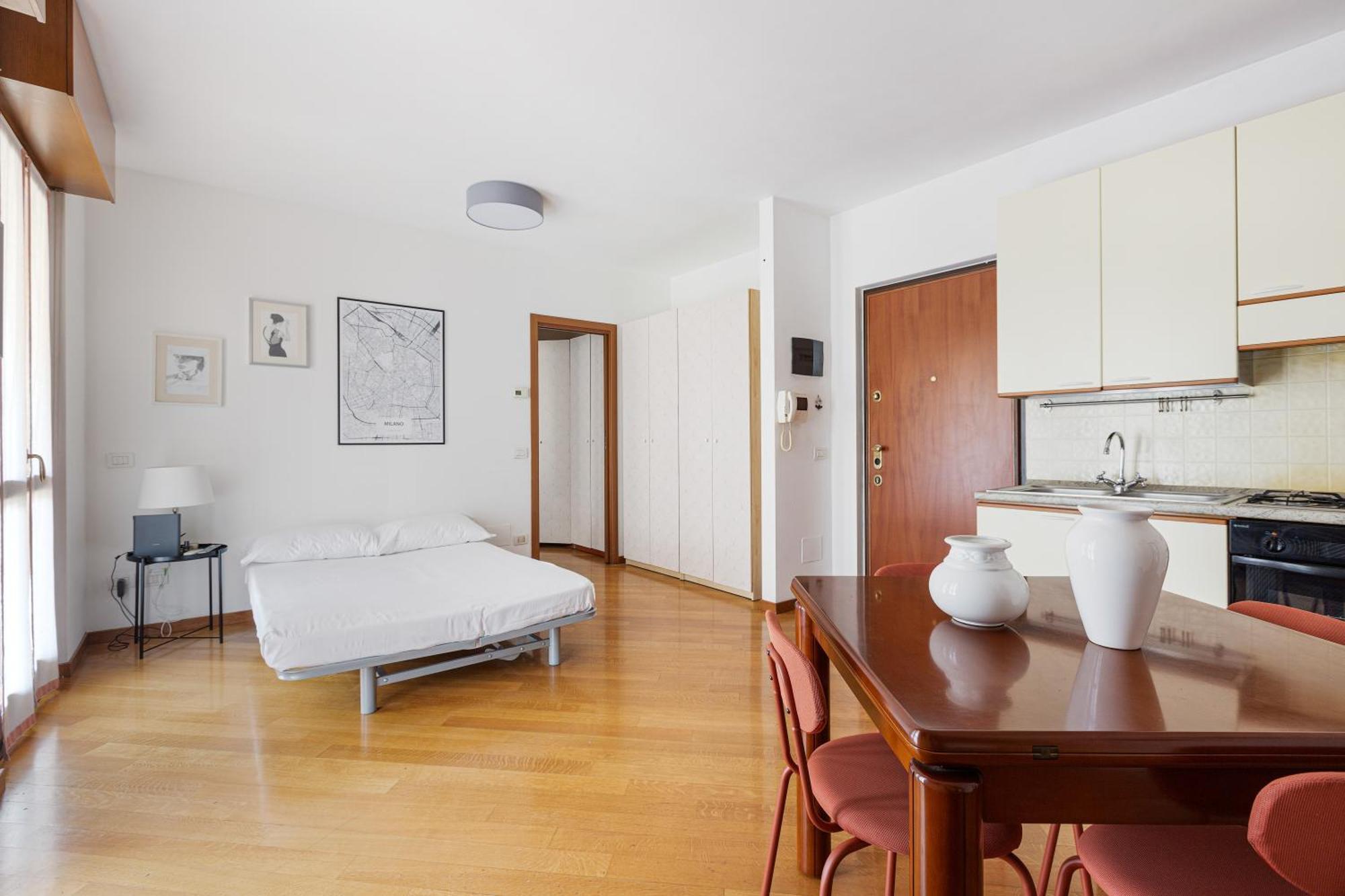 Cosy Studio With Balcony & Private Garage Milão Exterior foto