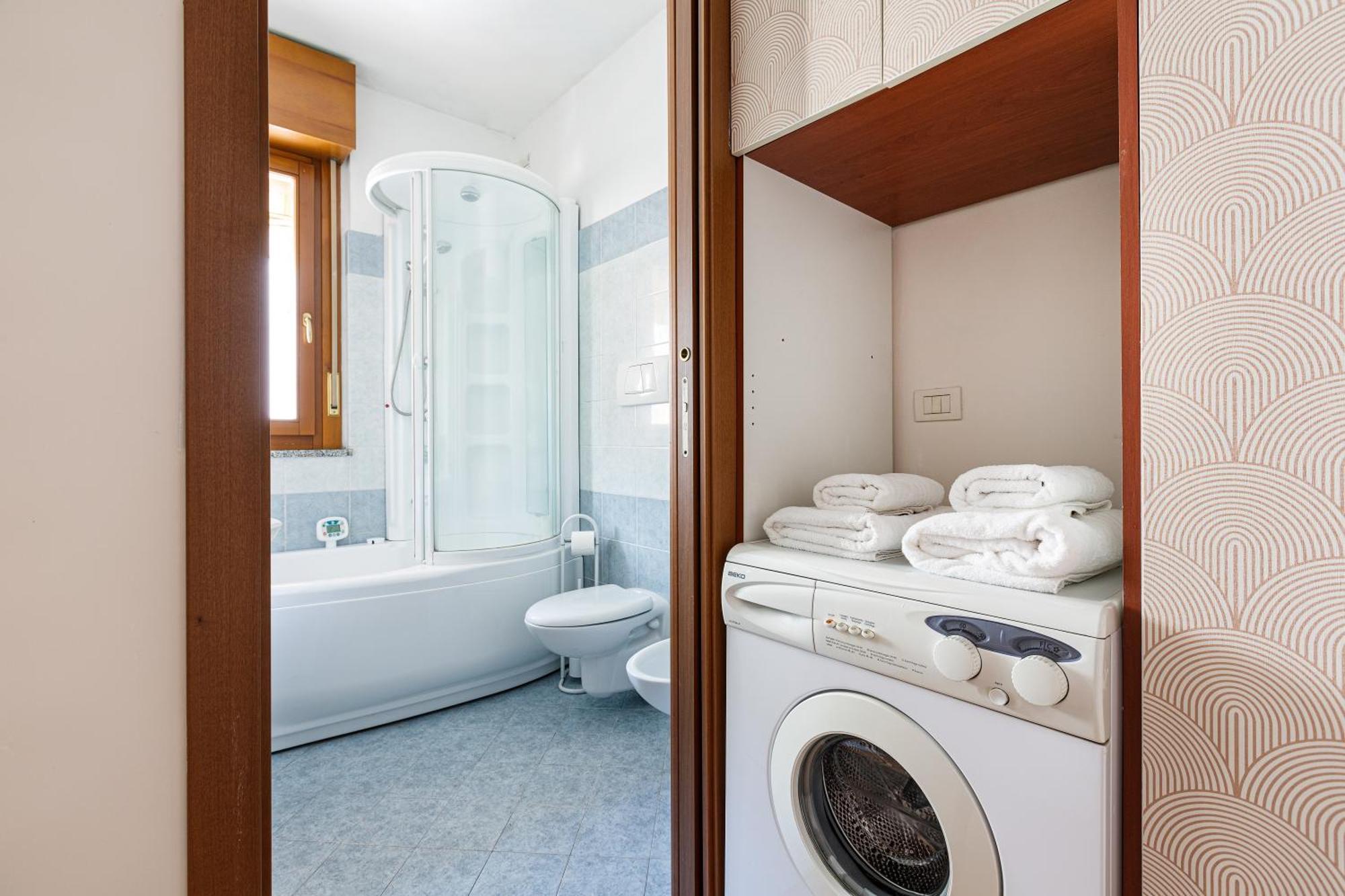 Cosy Studio With Balcony & Private Garage Milão Exterior foto